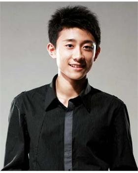 张一山个人资料,从童星到实力派演员的成长之路